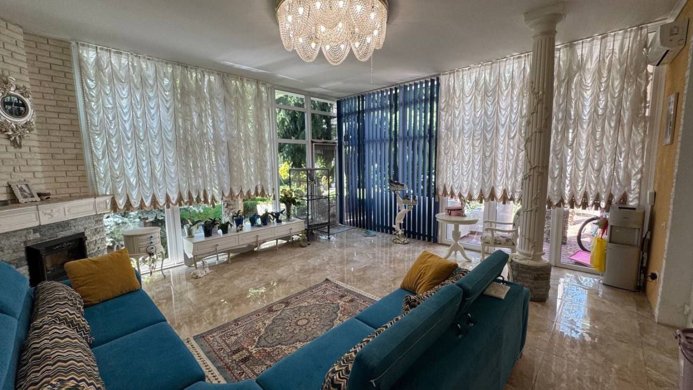 Дом на ул. Авдеева-Черноморского, 366 м², 560 000$ — FAKTOR