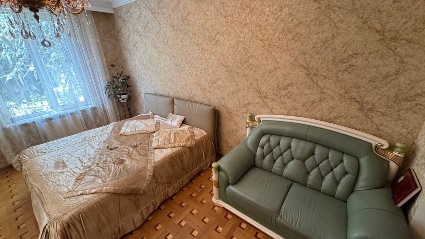Дом на ул. Авдеева-Черноморского, 366 м², 560 000$ — FAKTOR