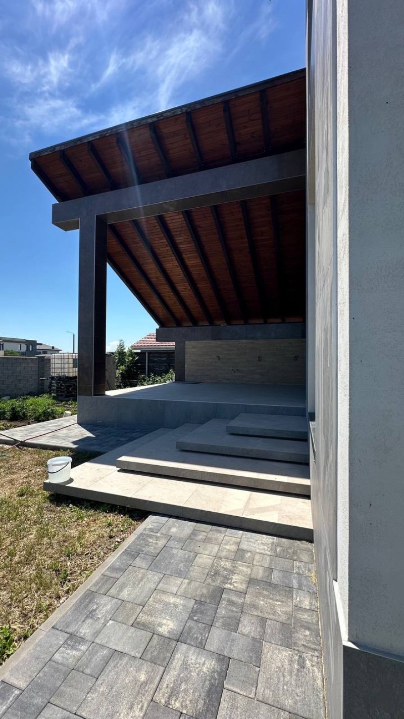 Дом на ул. Центральная (Червоный хутор), 362 м², 600 000$ — FAKTOR