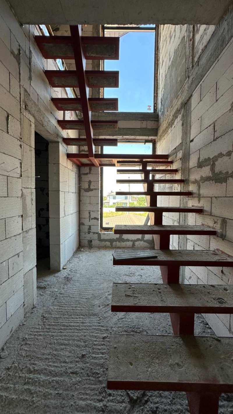 Дом на ул. Центральная (Червоный хутор), 362 м², 600 000$ — FAKTOR