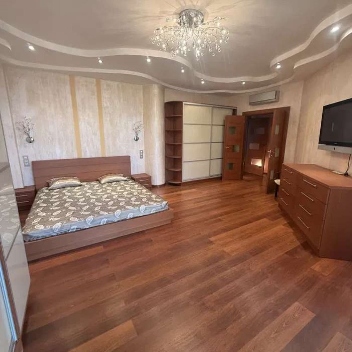 Квартира на ул. Говорова Маршала, 135 м², 210 000$ — FAKTOR