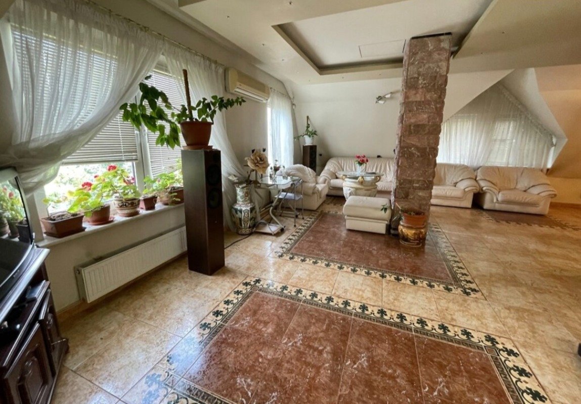Будинок на вул. Львовская, 475 м², 421 000$ — FAKTOR