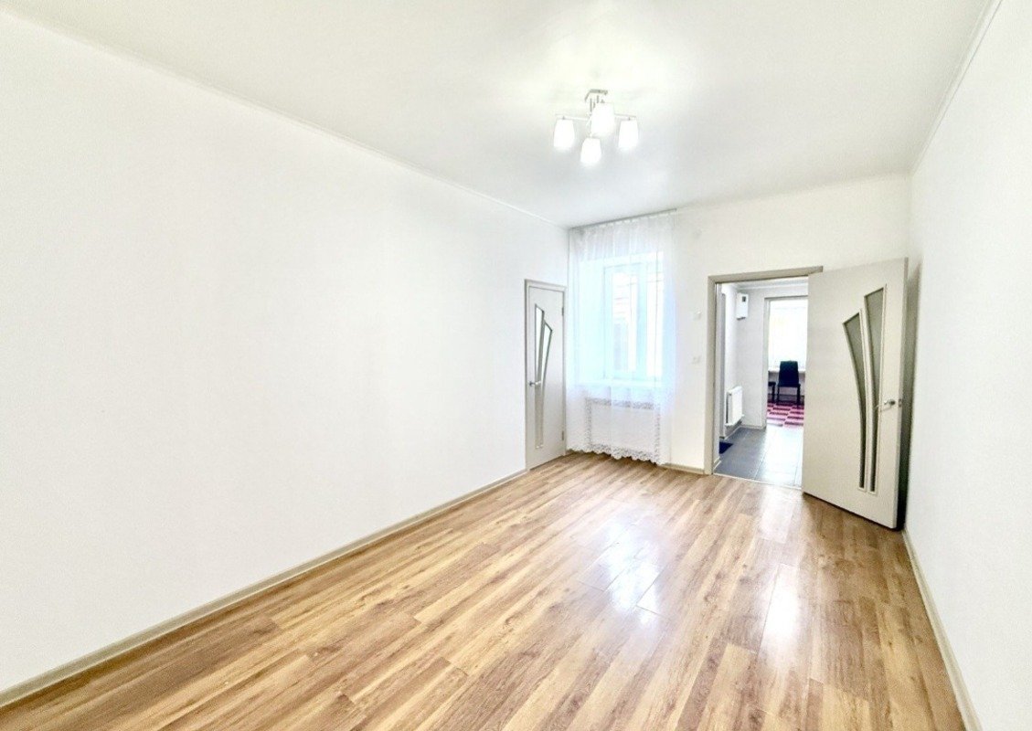 Квартира на вул. Богдана Хмельницкого, 45 м², 45 000$ — FAKTOR