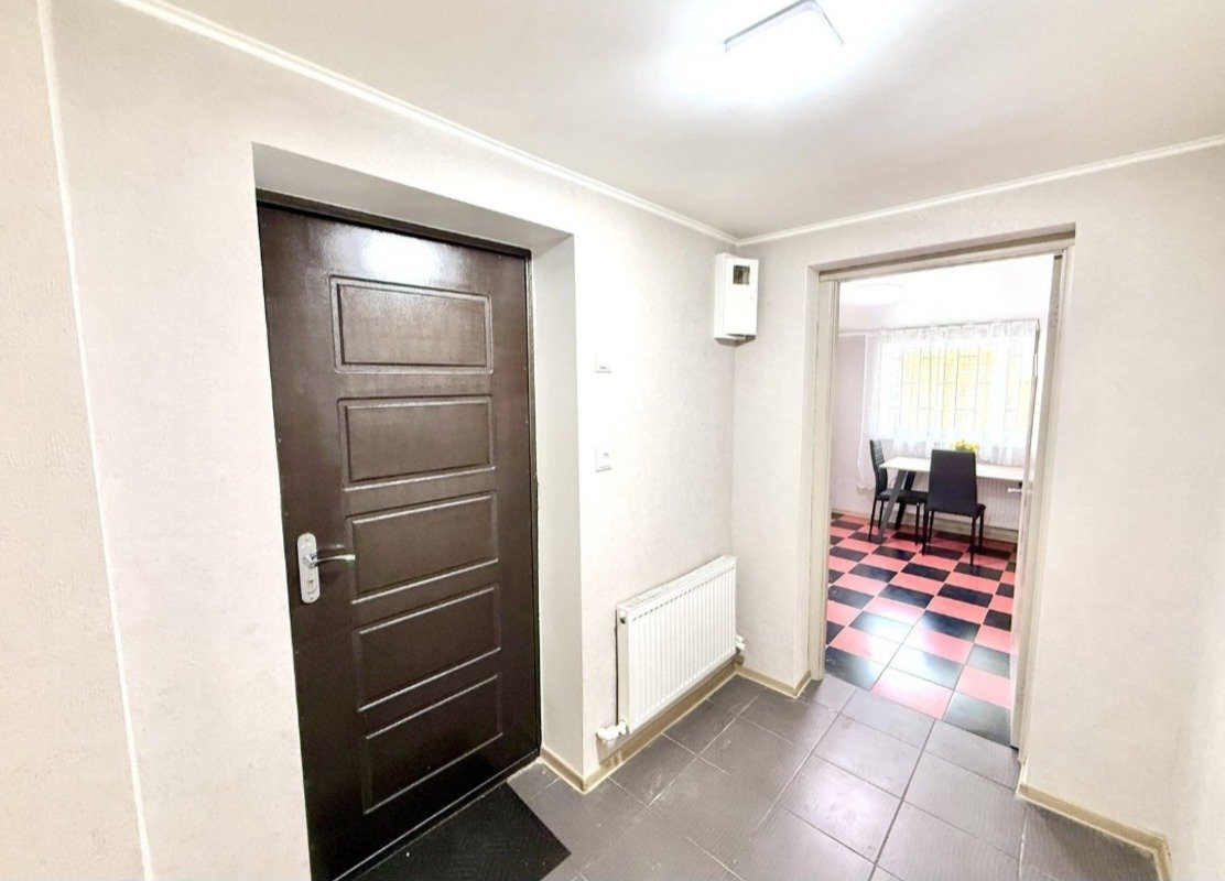 Квартира на вул. Богдана Хмельницкого, 45 м², 45 000$ — FAKTOR