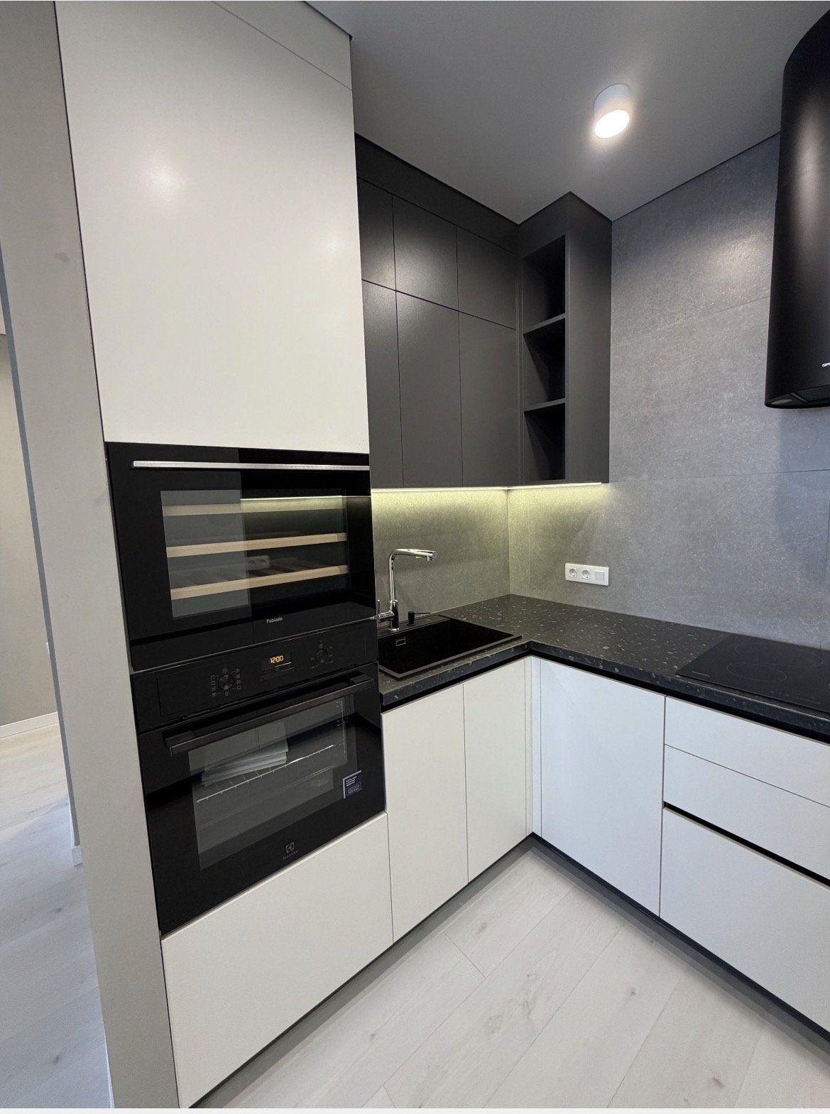 Квартира на вул. Жаботинского, 45 м², 90 000$ — FAKTOR