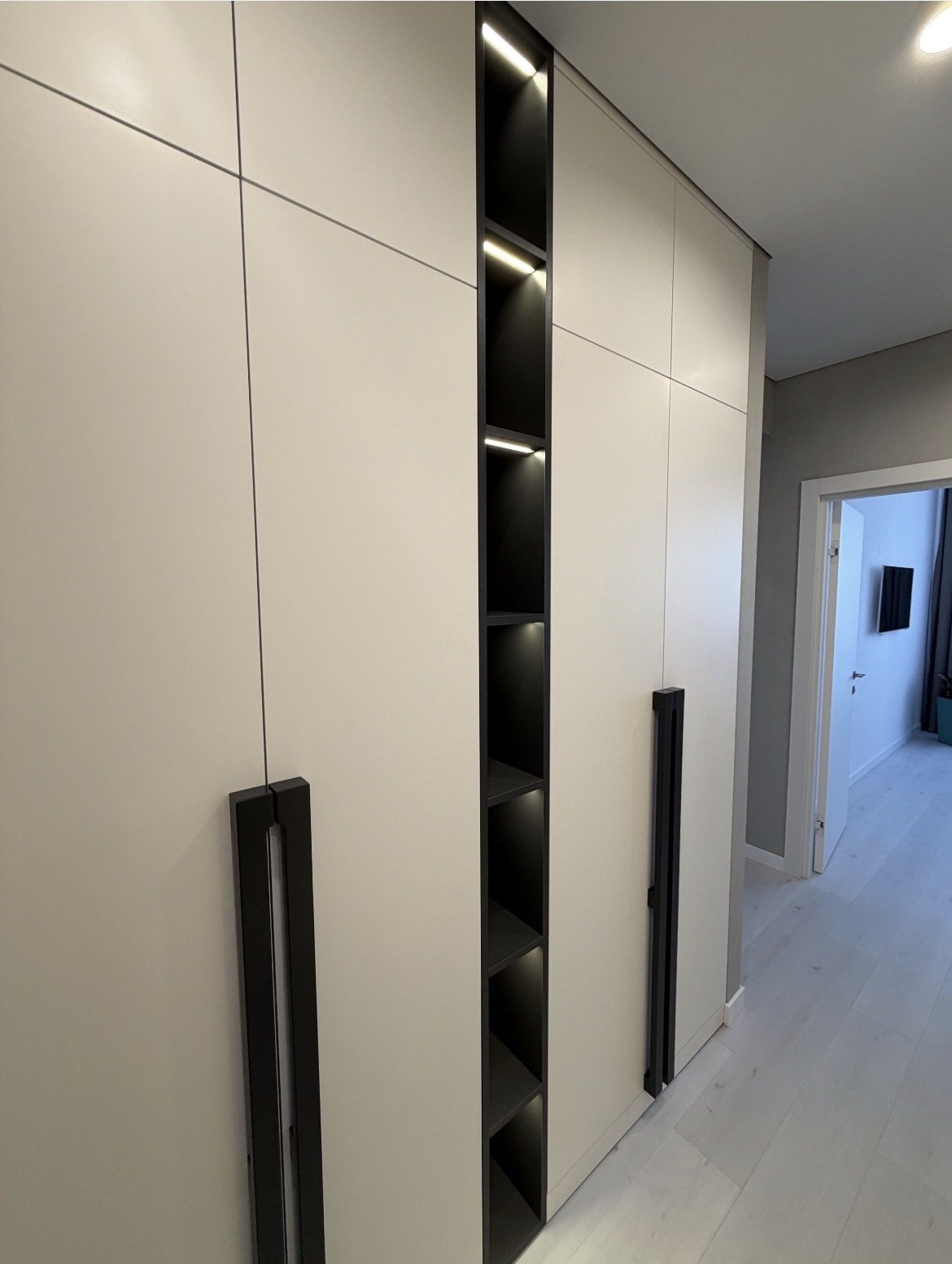 Квартира на вул. Жаботинского, 45 м², 90 000$ — FAKTOR