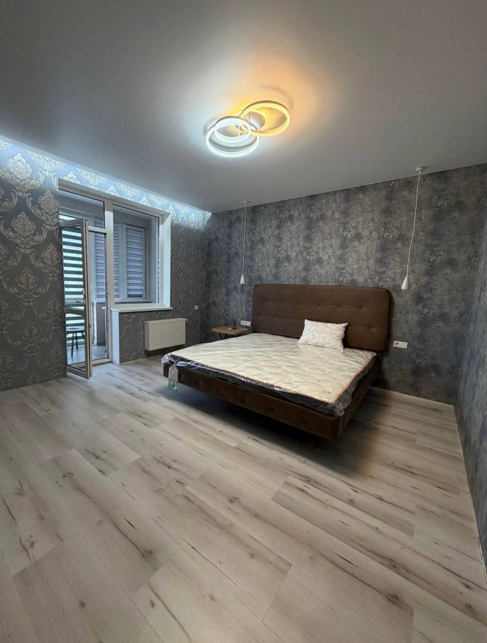 Квартира на вул. Костанди, 87 м², 120 000$ — FAKTOR