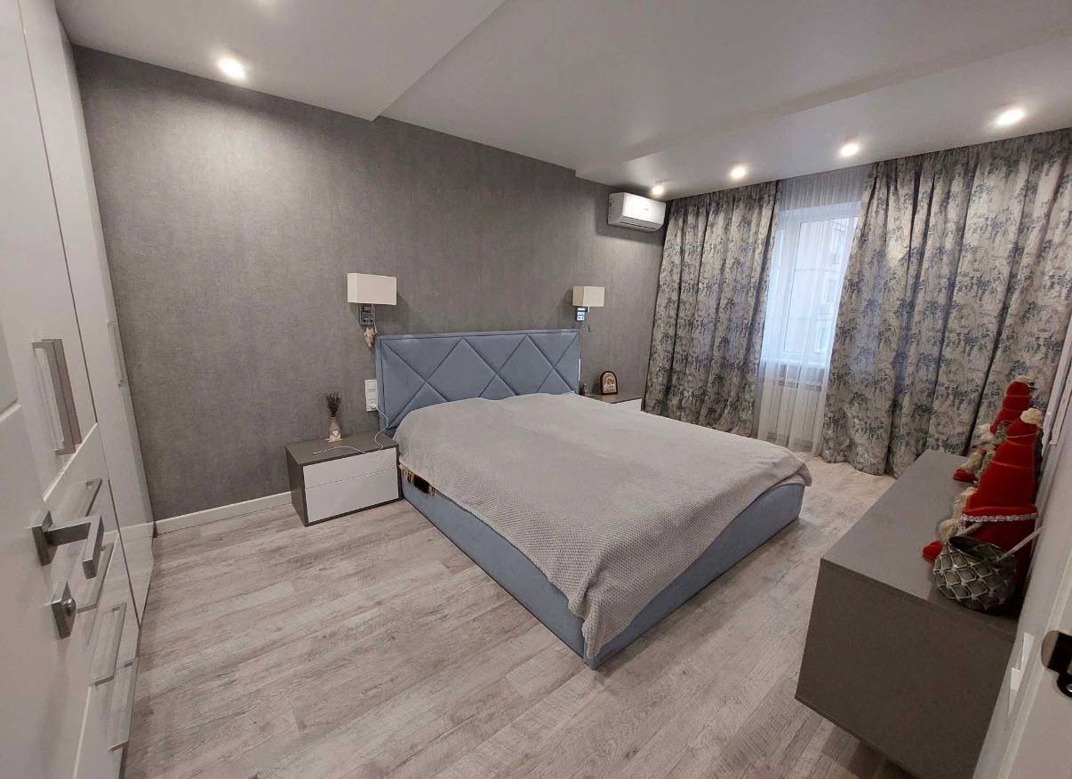 Квартира на вул. Ильфа и Петрова, 103 м², 126 057$ — FAKTOR