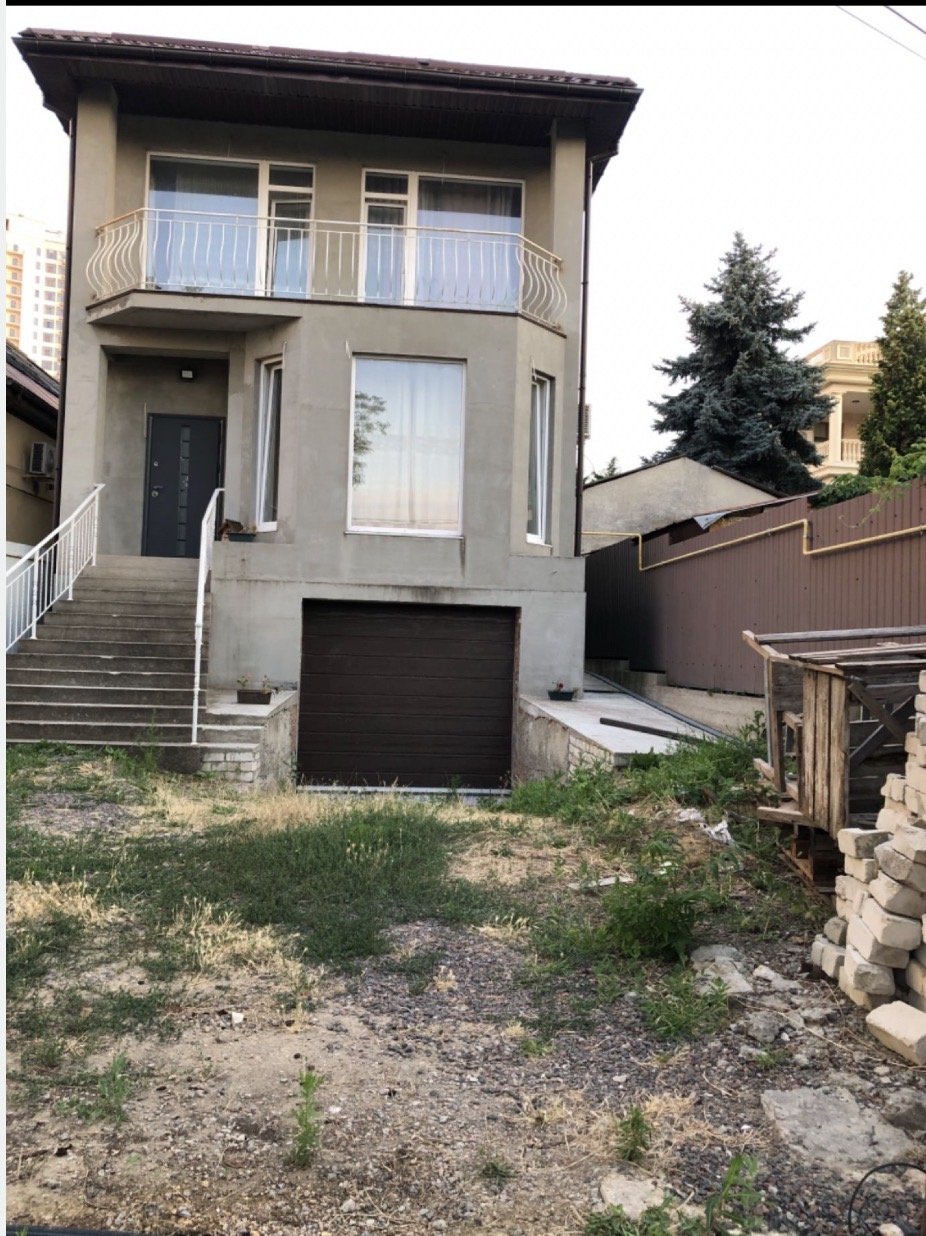 Будинок на вул. Каманина пер., 220 м², 280 000$ — FAKTOR