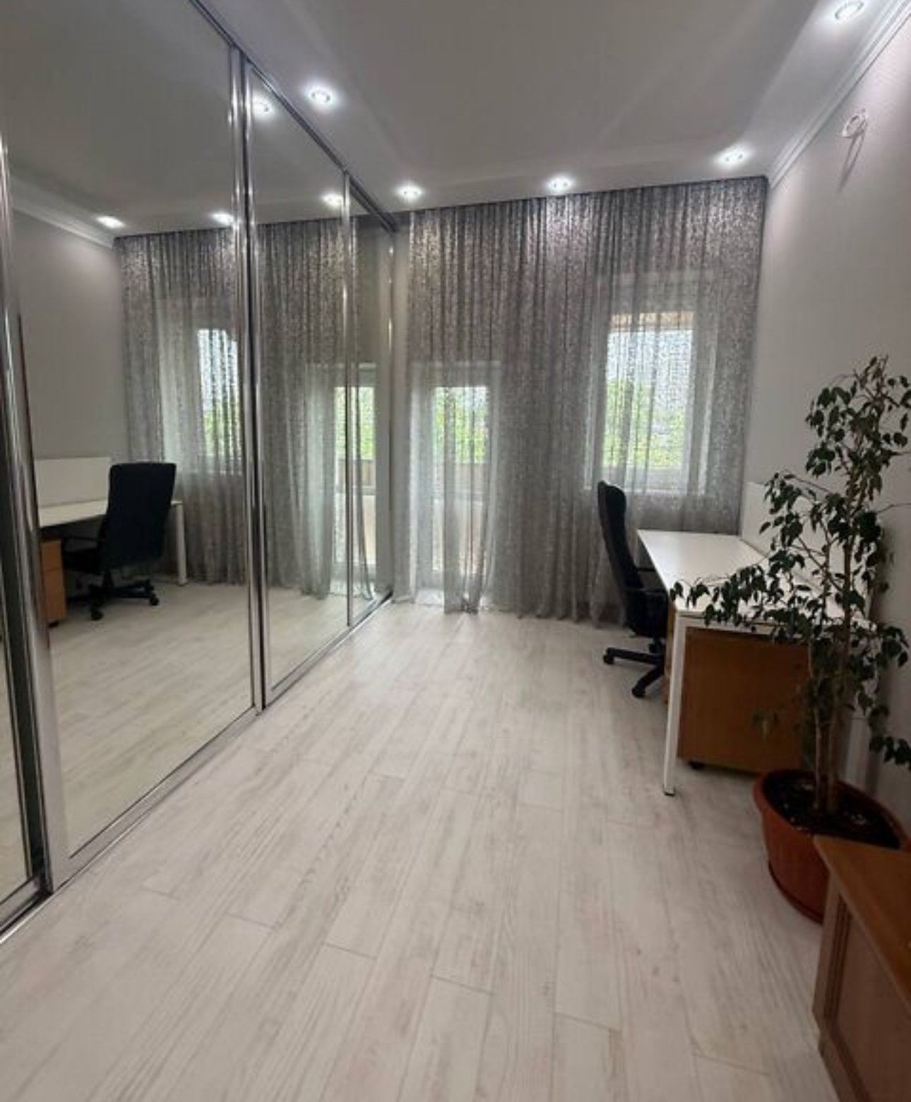 Будинок на вул. Толбухина, 211 м², 295 000$ — FAKTOR