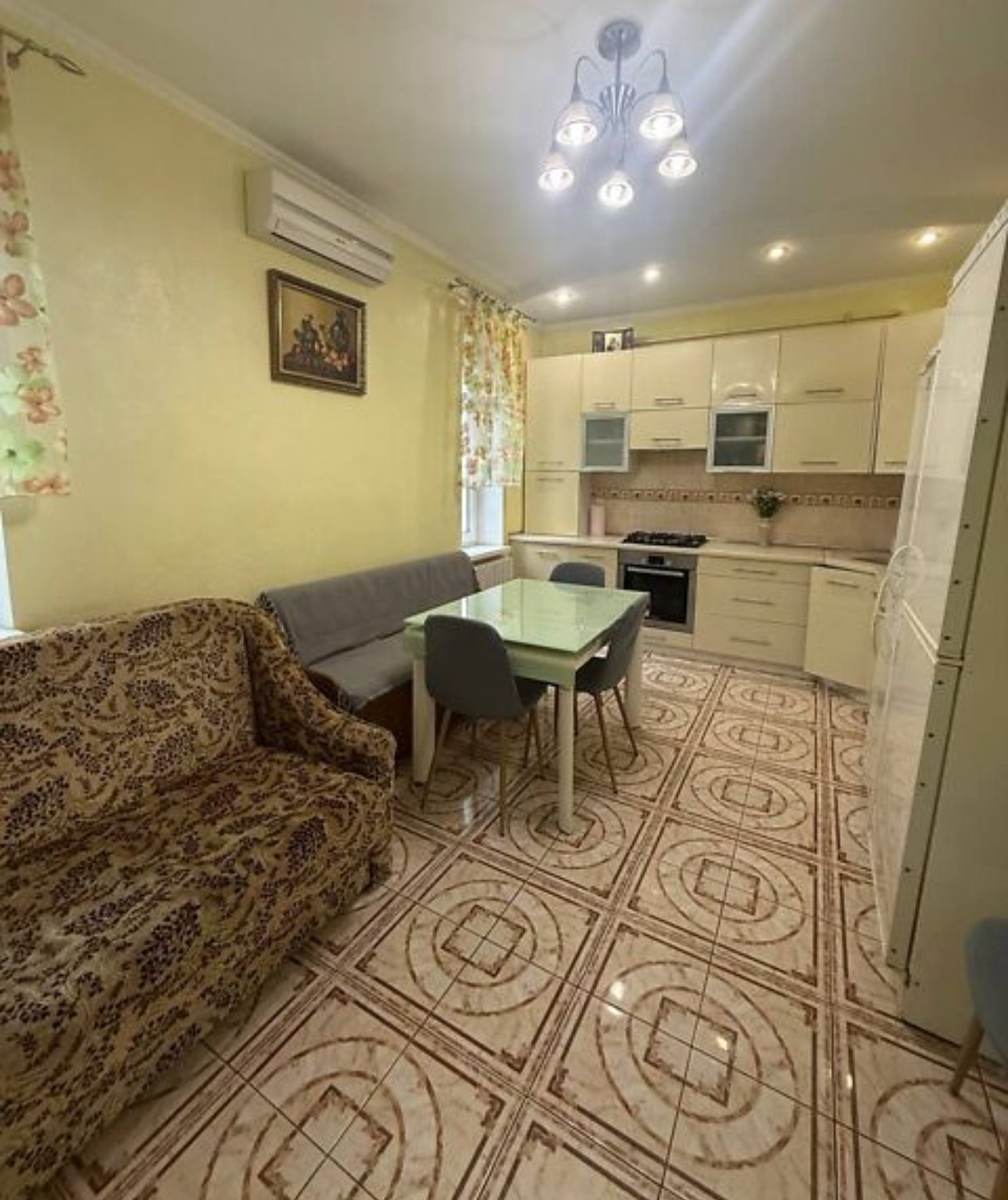 Будинок на вул. Толбухина, 211 м², 295 000$ — FAKTOR