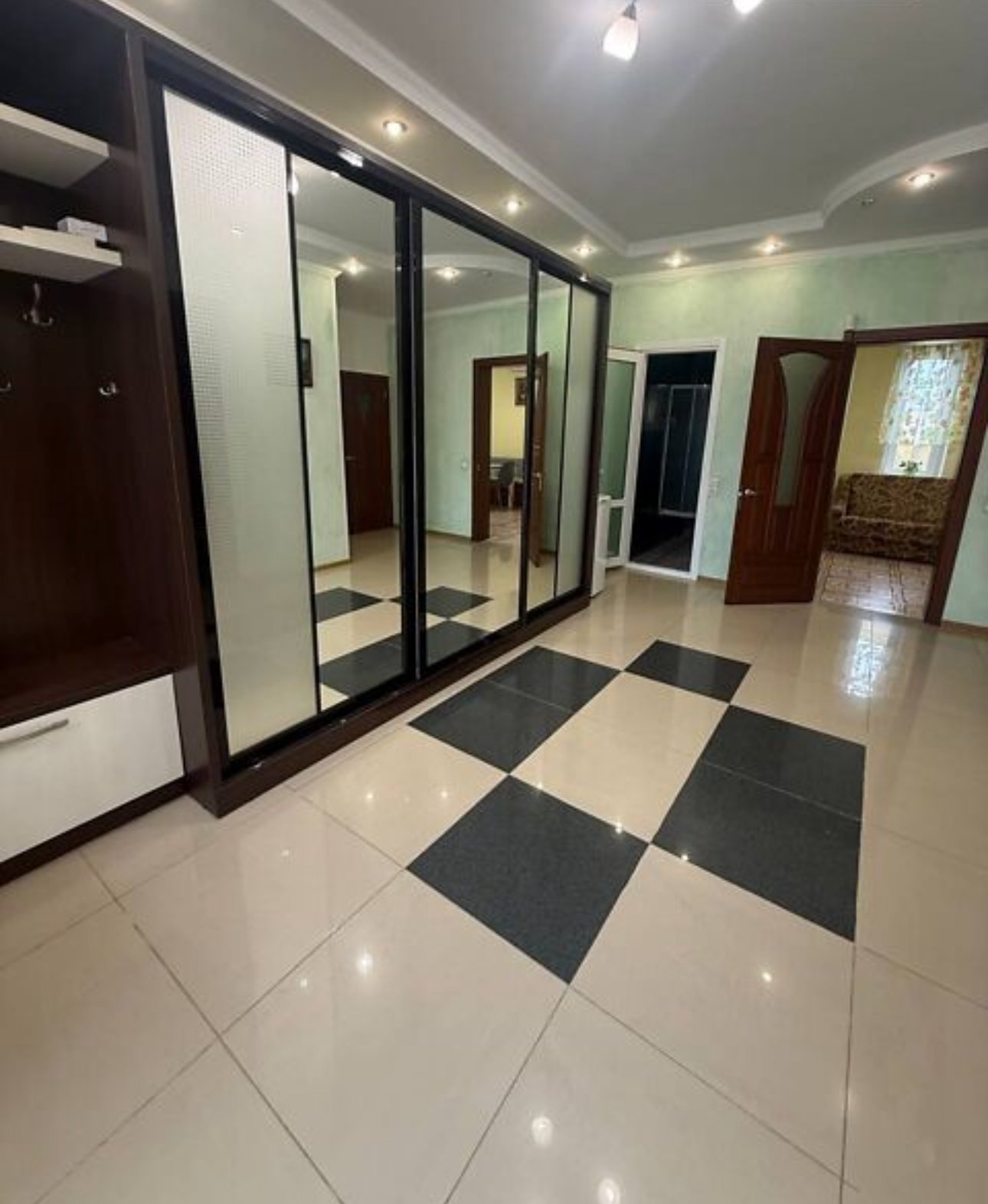 Будинок на вул. Толбухина, 211 м², 295 000$ — FAKTOR