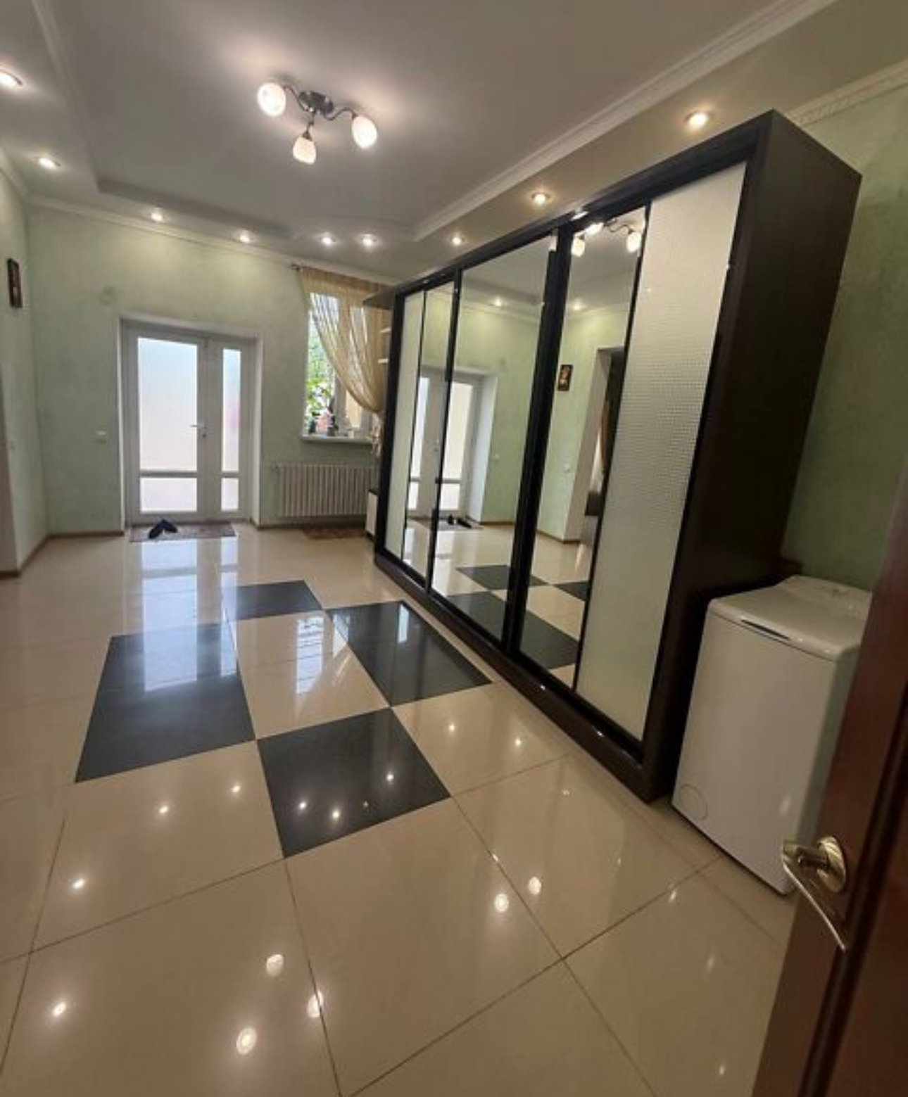 Будинок на вул. Толбухина, 211 м², 295 000$ — FAKTOR