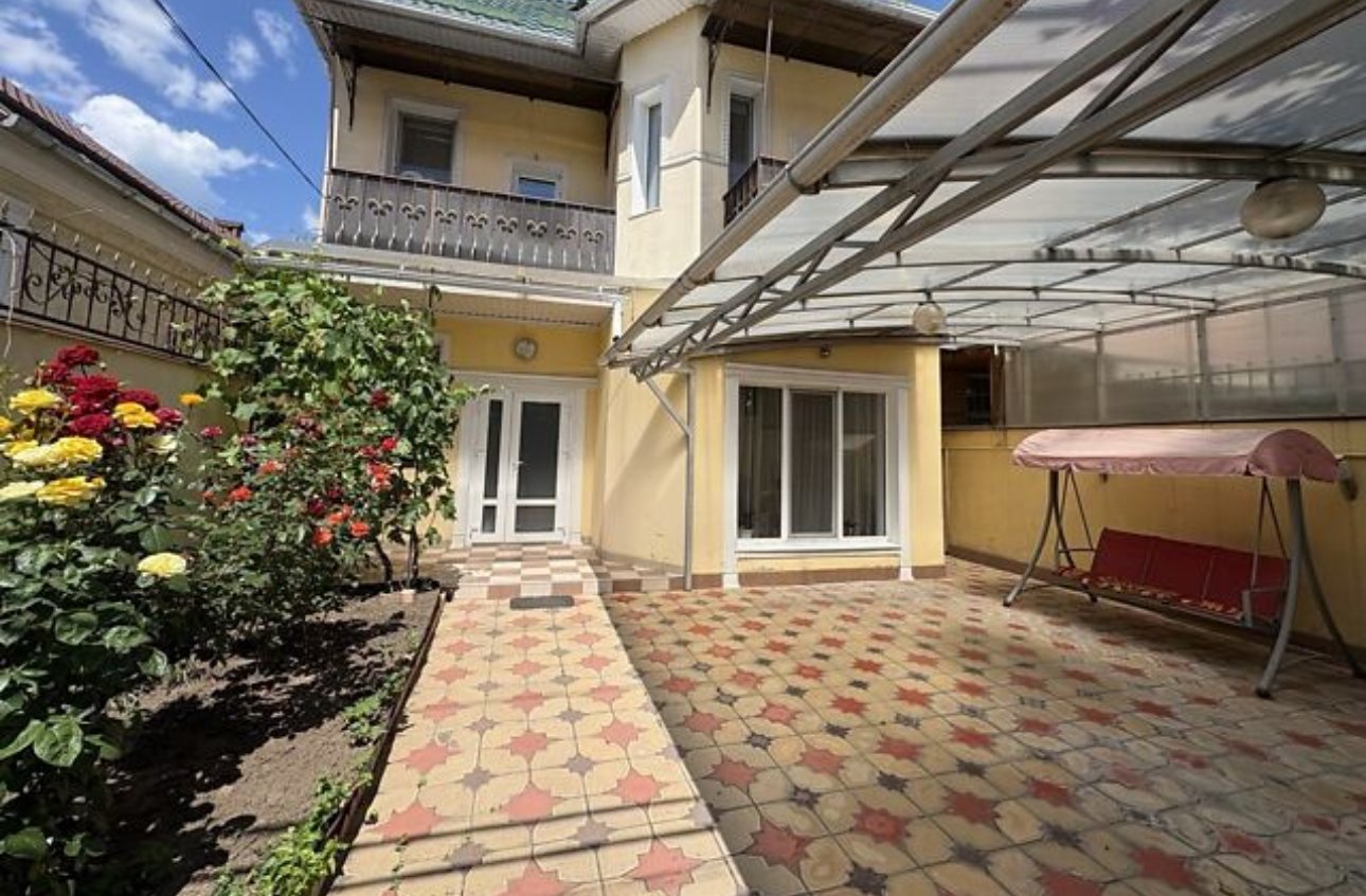 Будинок на вул. Толбухина, 211 м², 295 000$ — FAKTOR