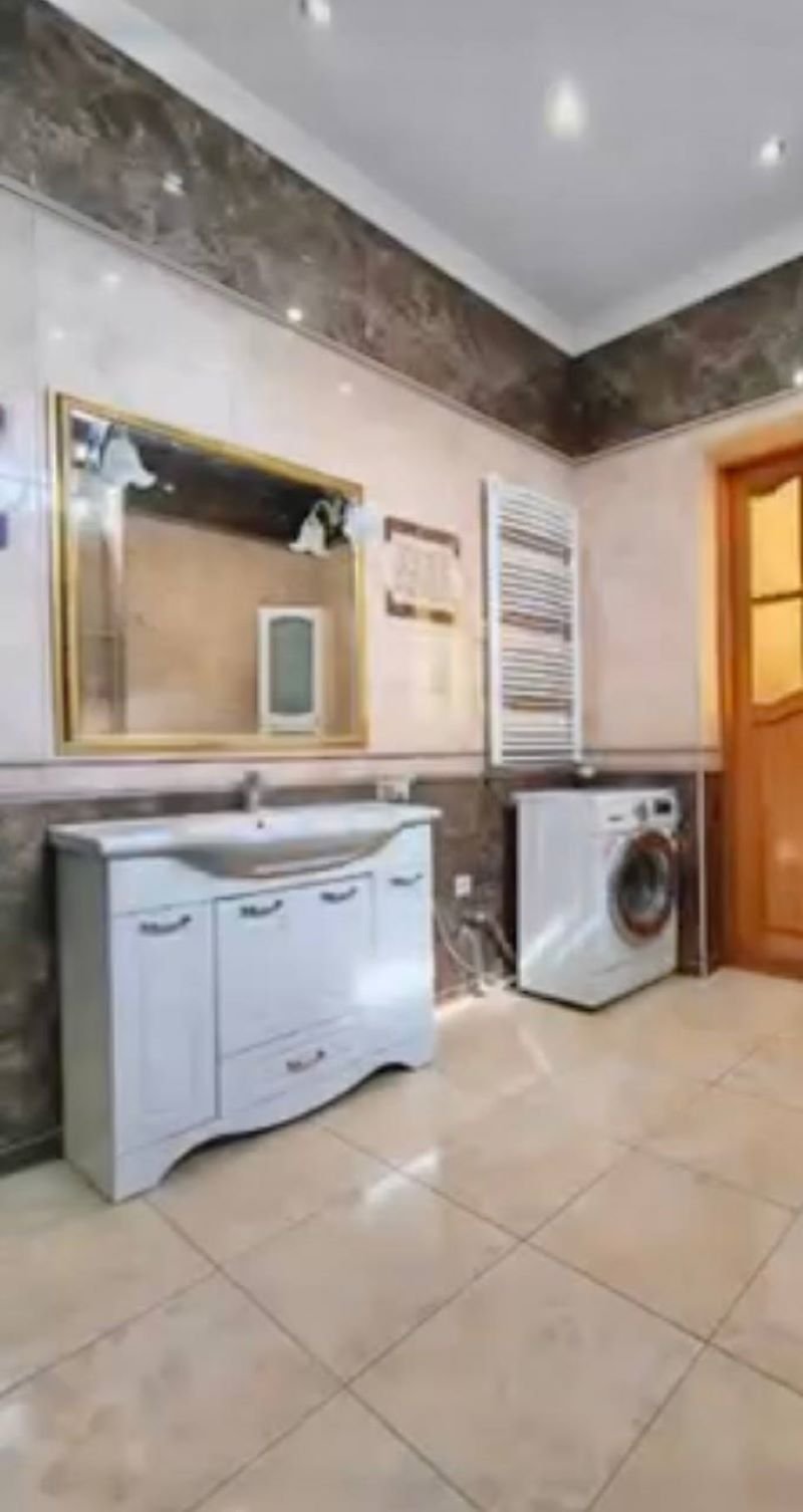 Дом на ул. Степана Разина, 201 м², 140 000$ — FAKTOR