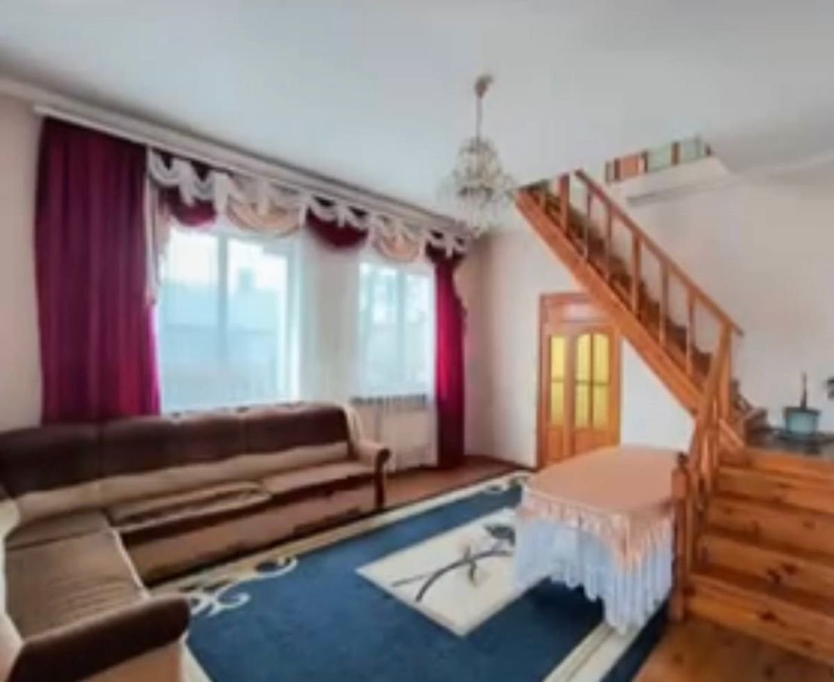Дом на ул. Степана Разина, 201 м², 140 000$ — FAKTOR