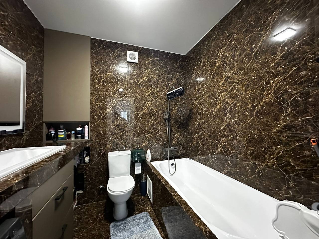 Квартира на вул. Гуляева Полковника проспект, 76 м², 115 000$ — FAKTOR