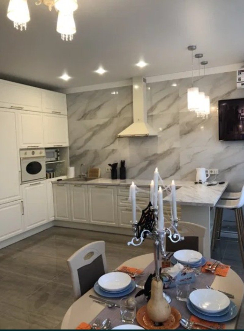 Квартира на вул. Новобереговая, 55 м², 120 000$ — FAKTOR