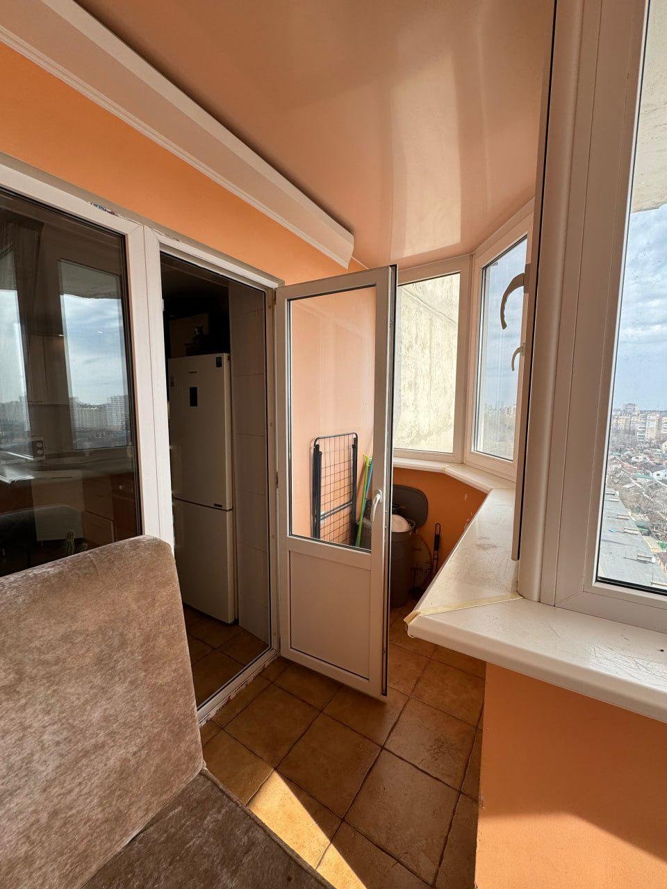 Квартира на вул. Небесной Сотни проспект, 38 м², 45 000$ — FAKTOR