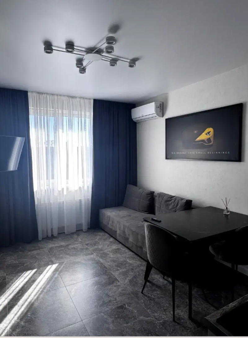 Квартира на ул. Сахарова Академика, 40 м², 60 000$ — FAKTOR