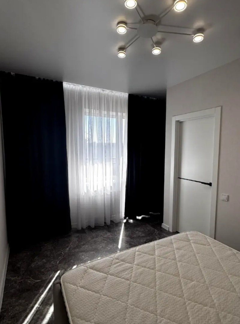 Квартира на ул. Сахарова Академика, 40 м², 60 000$ — FAKTOR