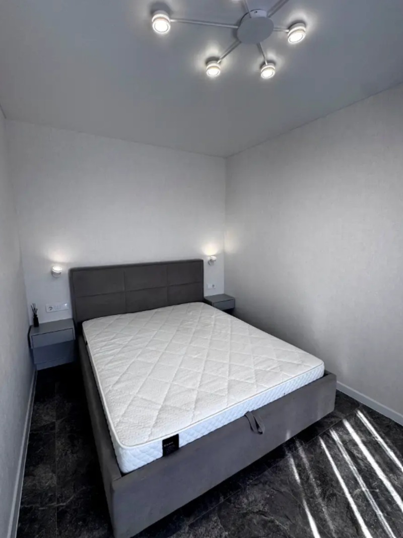 Квартира на ул. Сахарова Академика, 40 м², 60 000$ — FAKTOR