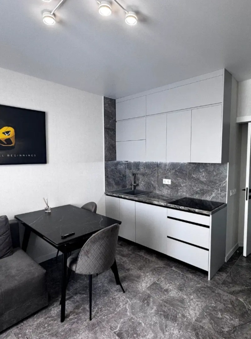 Квартира на ул. Сахарова Академика, 40 м², 60 000$ — FAKTOR