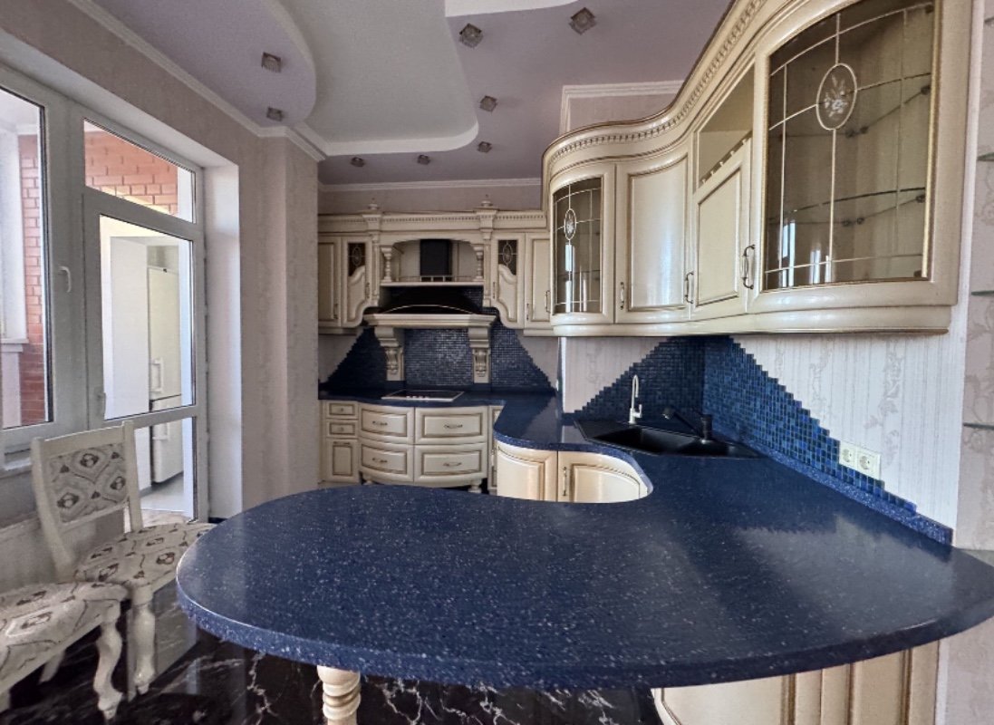 Квартира на вул. Базарная, 96 м², 170 000$ — FAKTOR