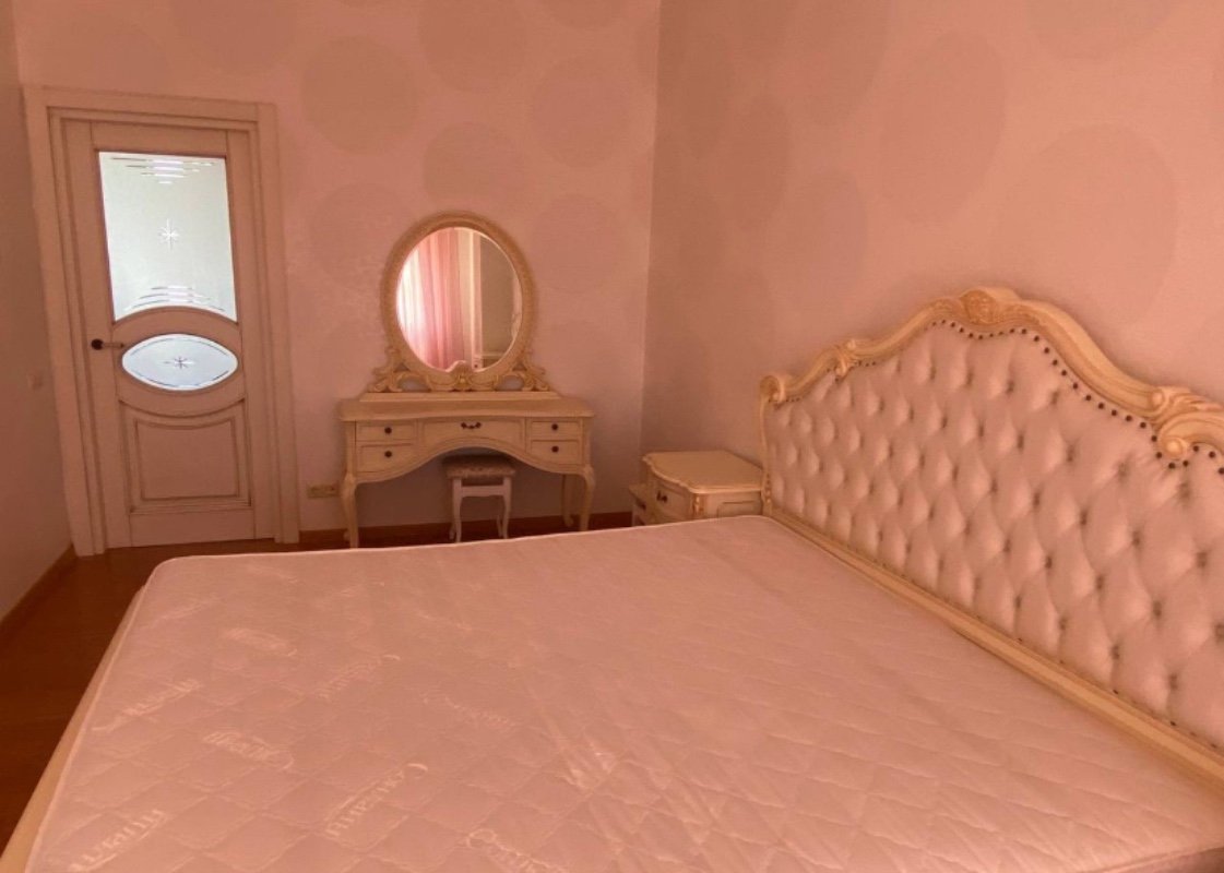 Квартира на вул. Базарная, 96 м², 170 000$ — FAKTOR