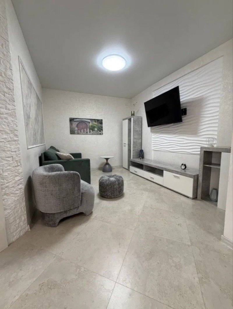 Квартира на вул. Каманина, 48 м², 95 000$ — FAKTOR