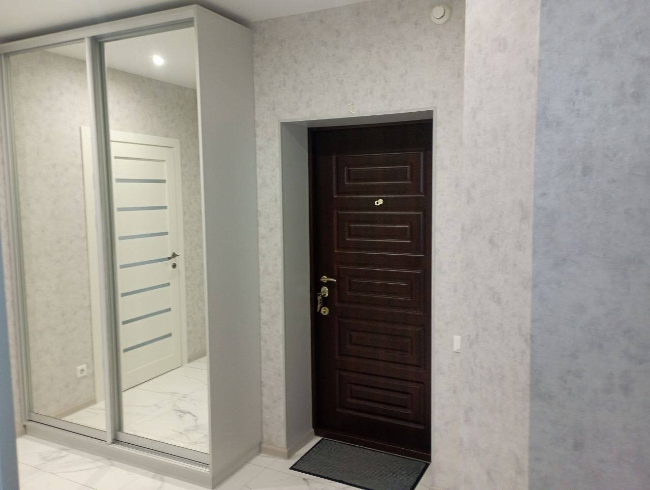 Квартира на ул. Сахарова Академика, 60 м², 99 000$ — FAKTOR