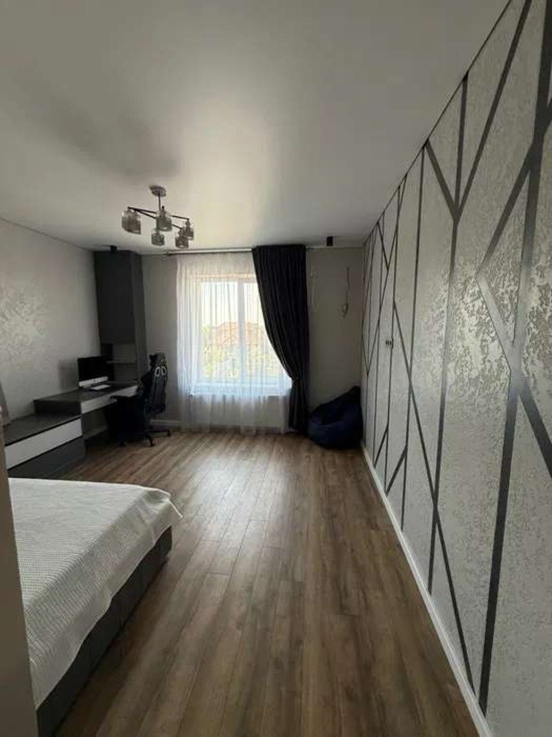 Будинок на вул. Шевченко, 200 м², 215 000$ — FAKTOR