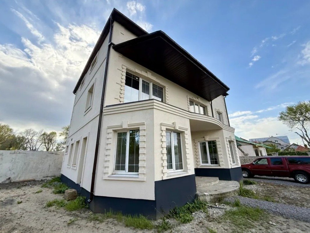 Будинок на вул. Селекционная, 237 м², 160 000$ — FAKTOR