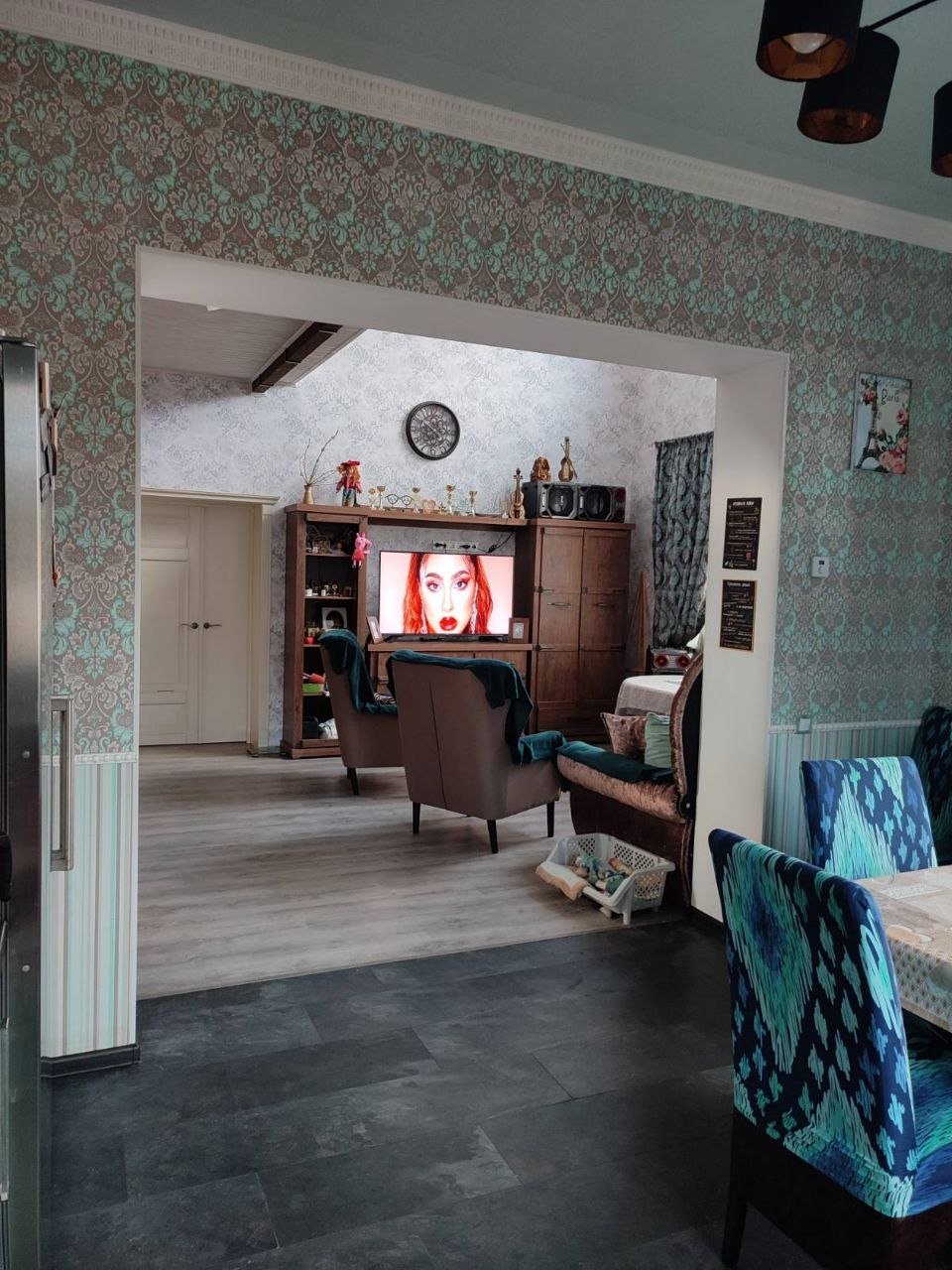 Дом на ул. Жолио-Кюри, 220 м², 200 000$ — FAKTOR