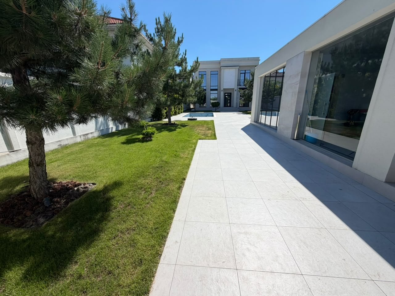 Дом на ул. Корабельная, 253 м², 1 300 000$ — FAKTOR
