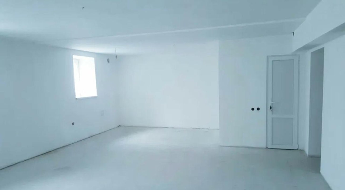 Комерційна нерухомість на вул. Сегедская, 221 м², 129 000$ — FAKTOR