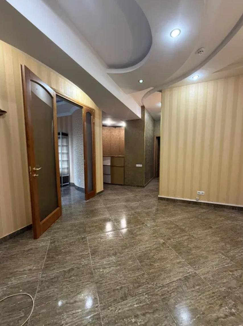 Комерційна нерухомість на вул. Фонтанская дорога (Приморский), 72 м², 85 000$ — FAKTOR