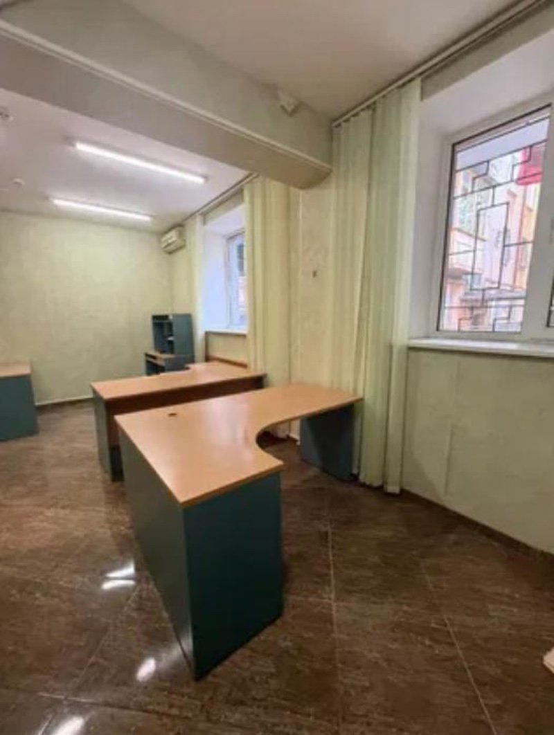 Комерційна нерухомість на вул. Фонтанская дорога (Приморский), 72 м², 85 000$ — FAKTOR