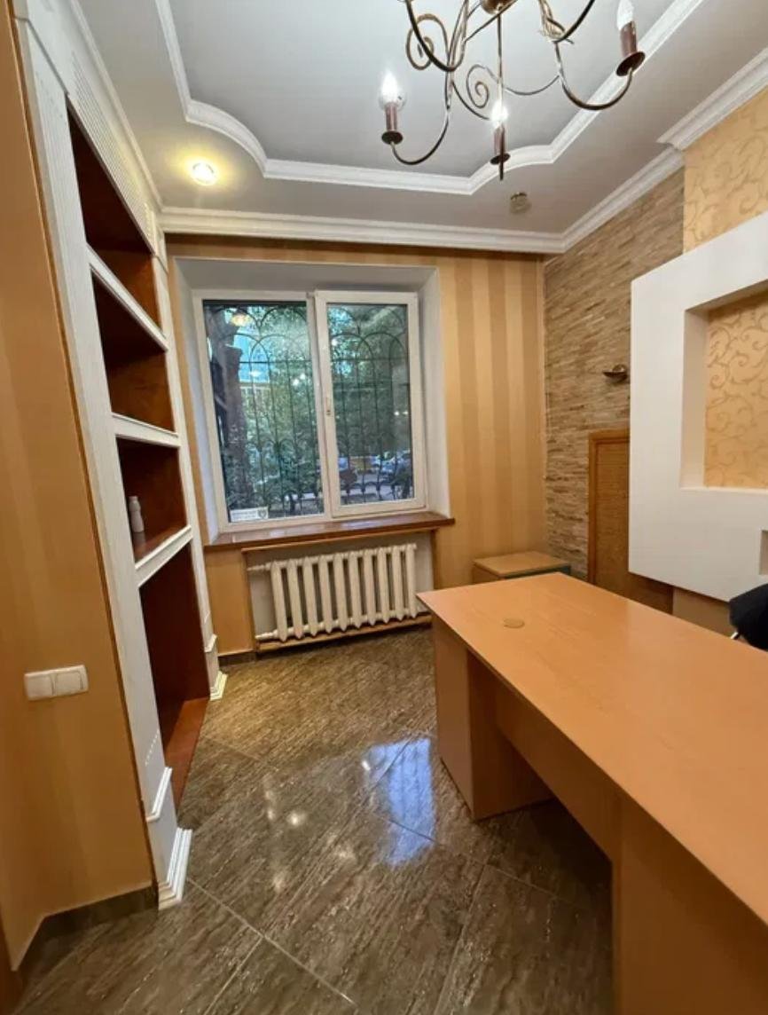 Комерційна нерухомість на вул. Фонтанская дорога (Приморский), 72 м², 85 000$ — FAKTOR