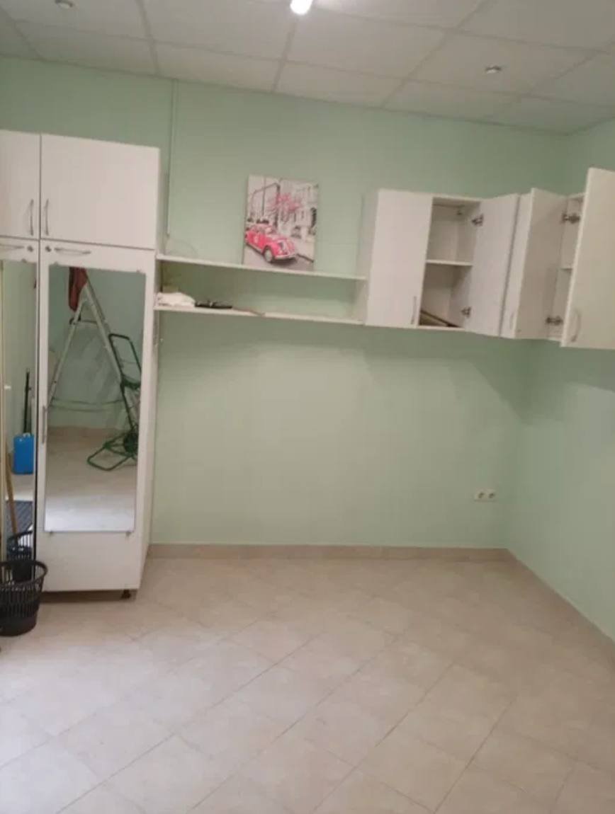 Комерційна нерухомість на вул. Массив Радужный, 21 м², 16 000$ — FAKTOR
