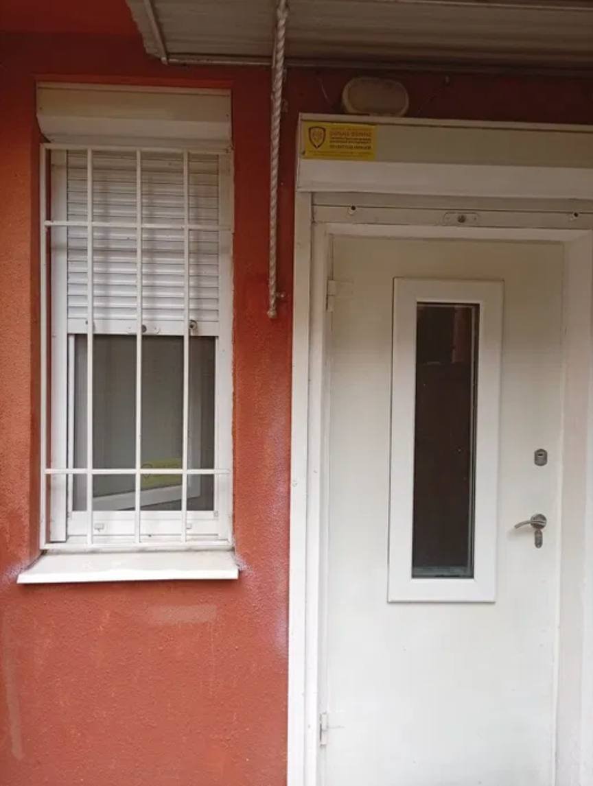 Комерційна нерухомість на вул. Массив Радужный, 21 м², 16 000$ — FAKTOR