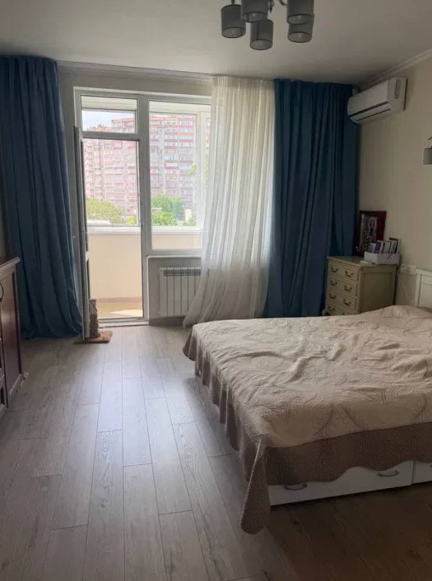 Квартира на вул. Тополевая, 119 м², 152 000$ — FAKTOR