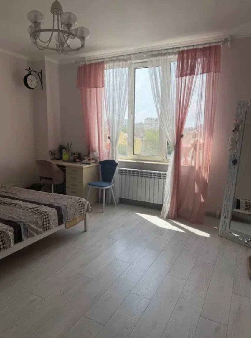 Квартира на вул. Тополевая, 119 м², 152 000$ — FAKTOR