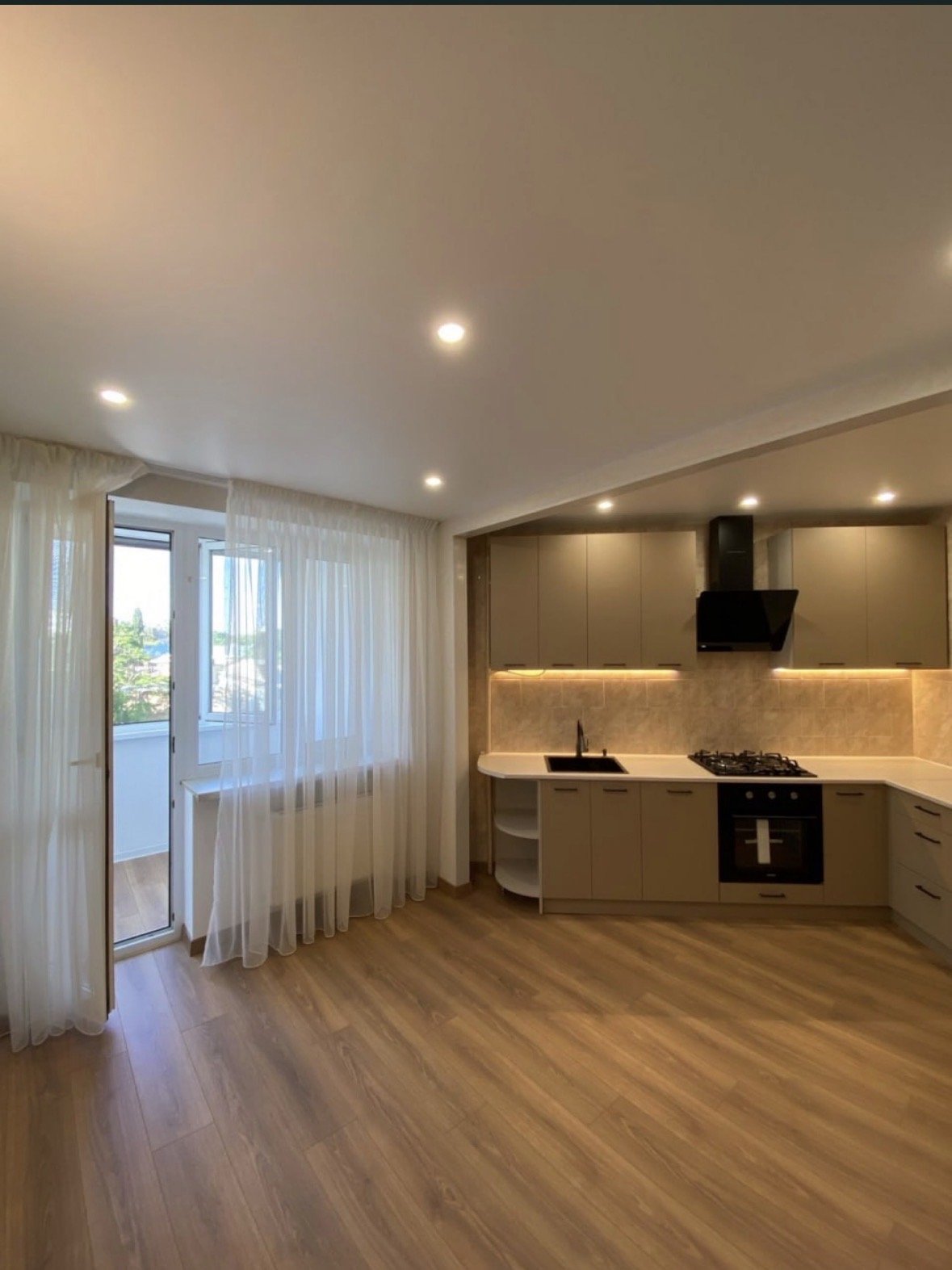 Квартира на вул. Композитора Нищинского, 94 м², 99 000$ — FAKTOR