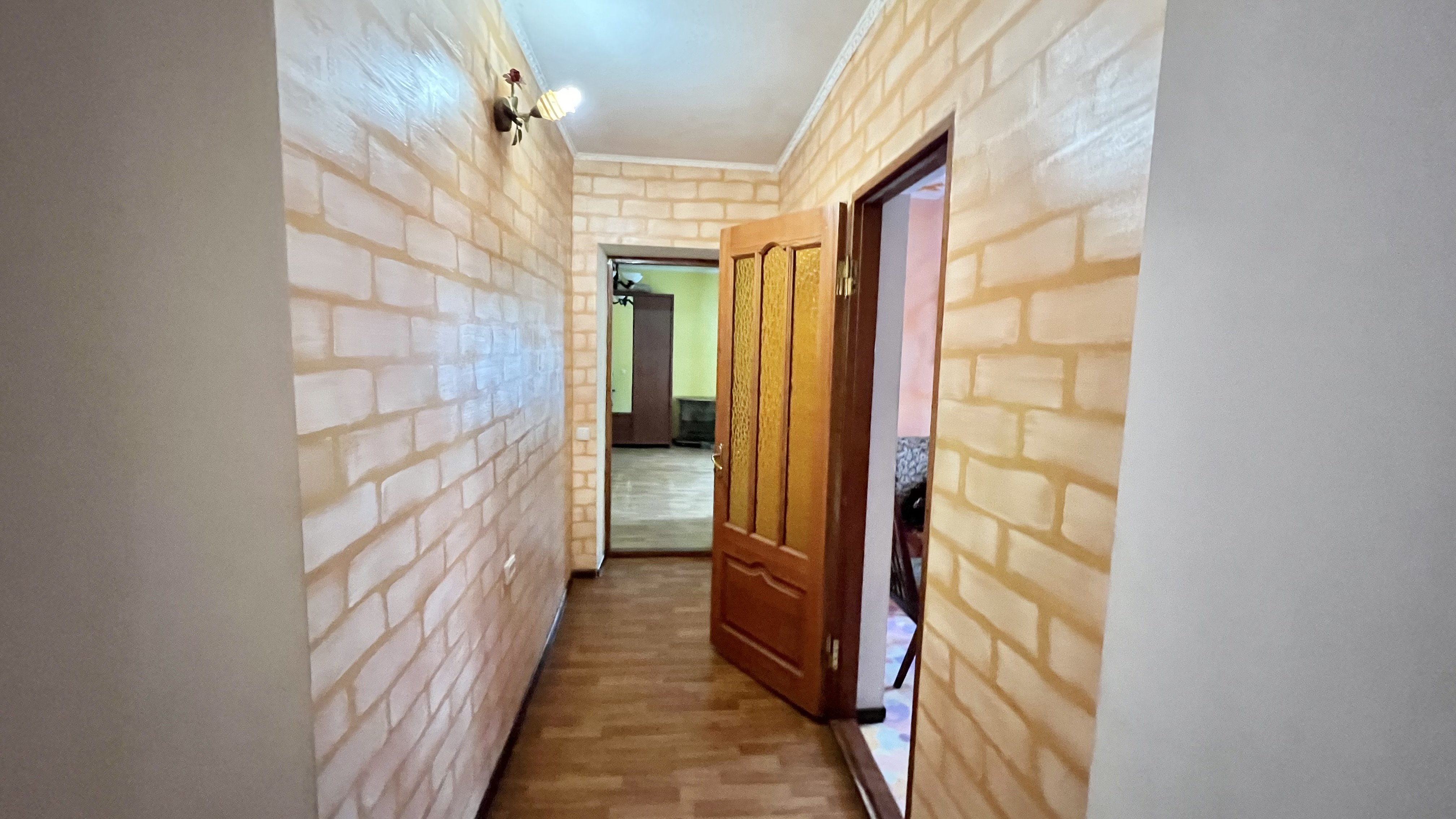 Квартира на вул. Заводская 3-я, 70 м², 44 000$ — FAKTOR