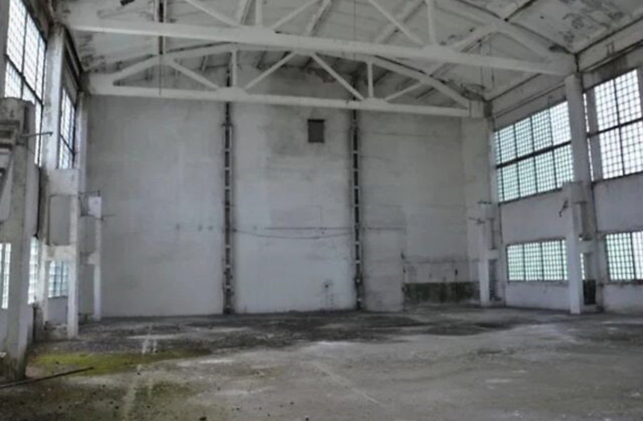 Комерційна нерухомість на вул. Мельницкая, 3000 м², 1 400 000$ — FAKTOR