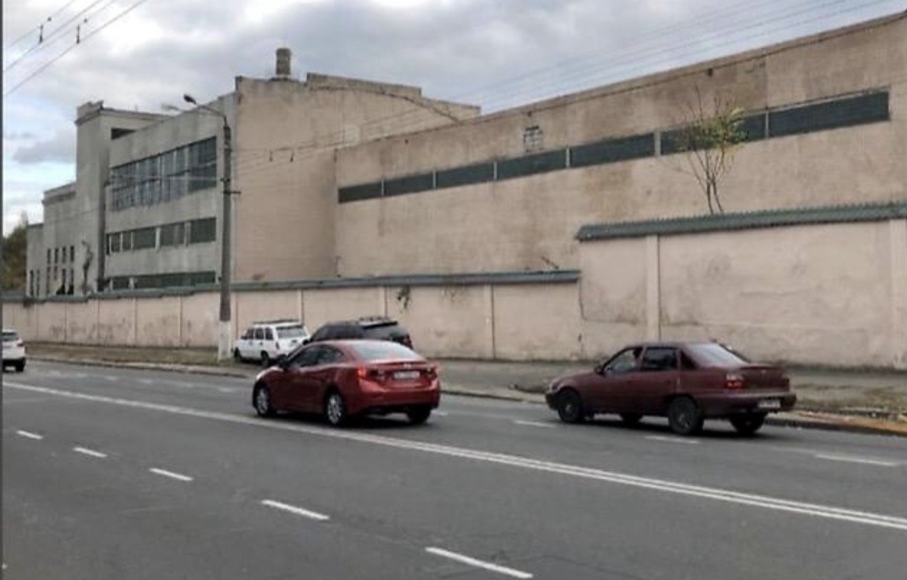 Комерційна нерухомість на вул. Мельницкая, 3000 м², 1 400 000$ — FAKTOR
