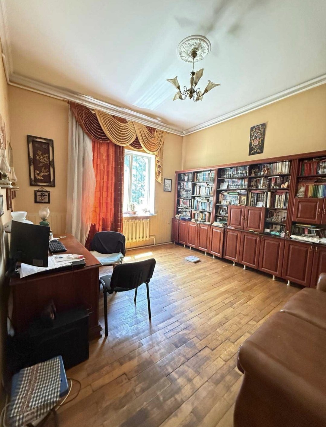 Будинок на вул. Согласия, 300 м², 200 000$ — FAKTOR