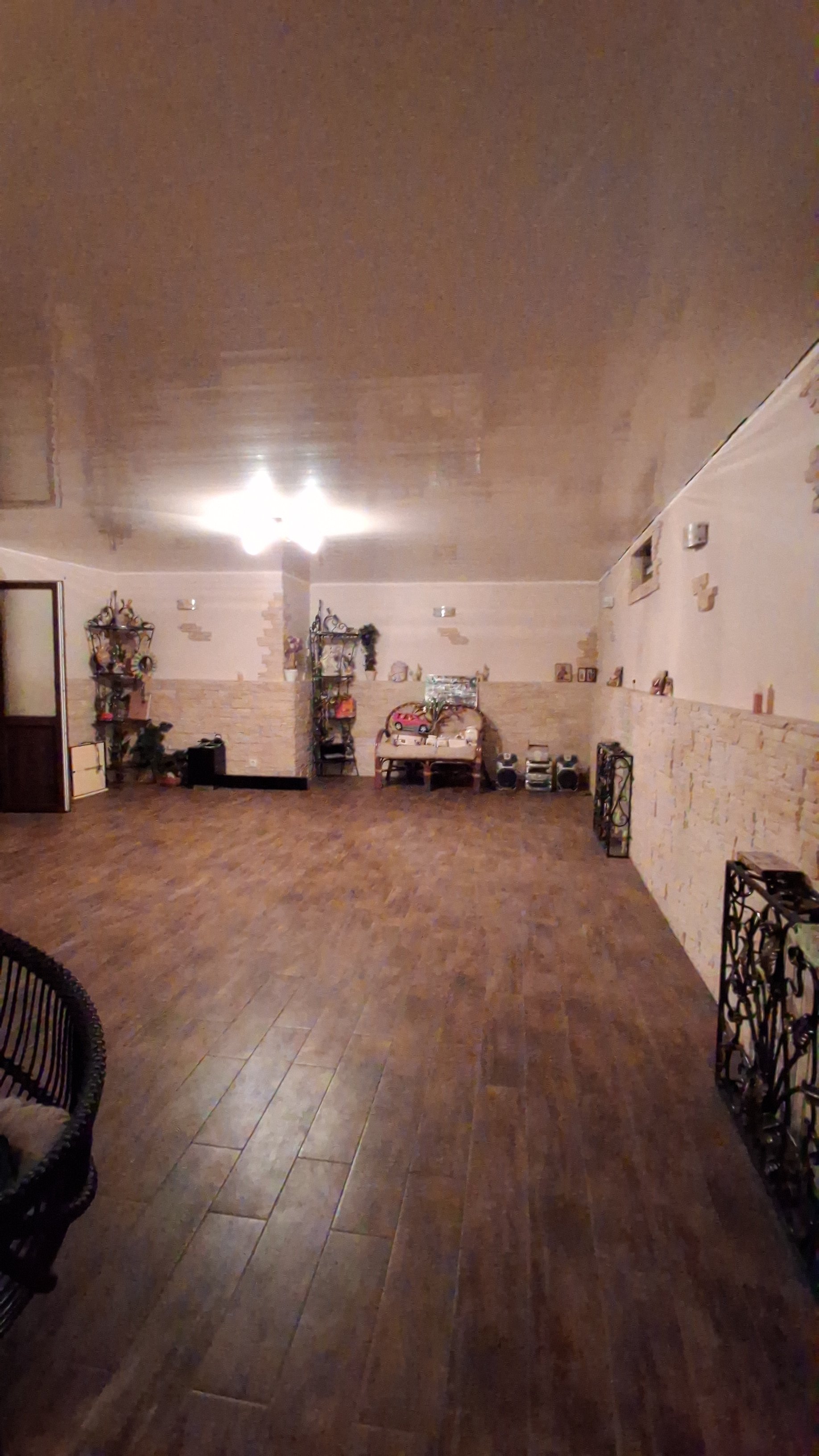 Дом на ул. Долгая, 240 м², 300 000$ — FAKTOR
