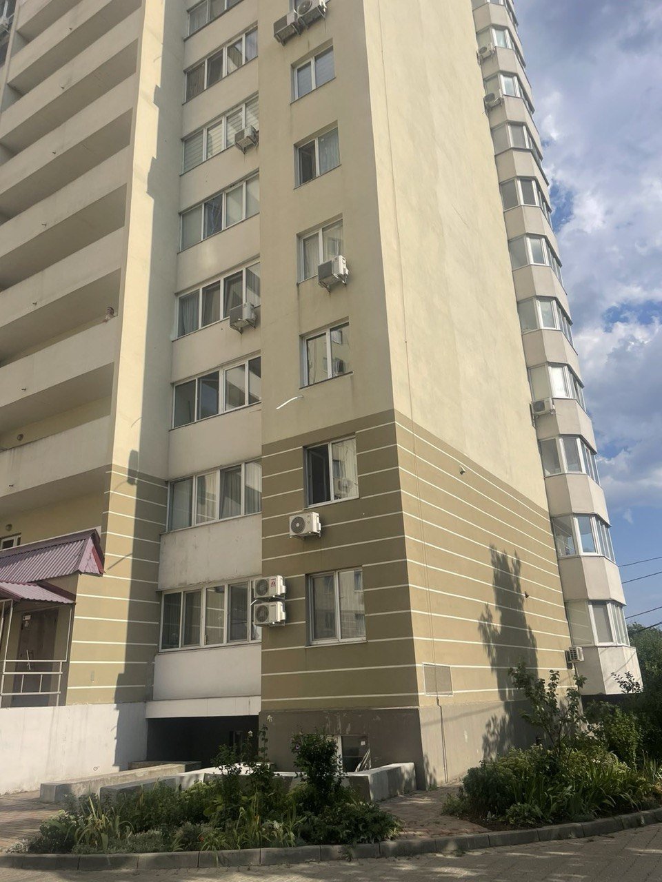 Комерційна нерухомість на вул. Шота Руставели, 90 м², 29 000$ — FAKTOR